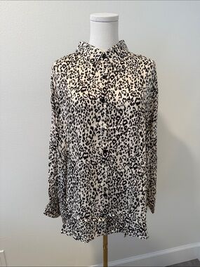 Knot Sisters Leopard Print Button Front Blouse Top NWT Size Large